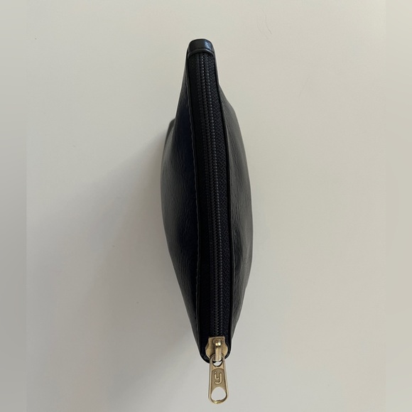 HOBO International small black pouch. Pebbled, soft leather. Excellent shape. - Picture 5 of 6